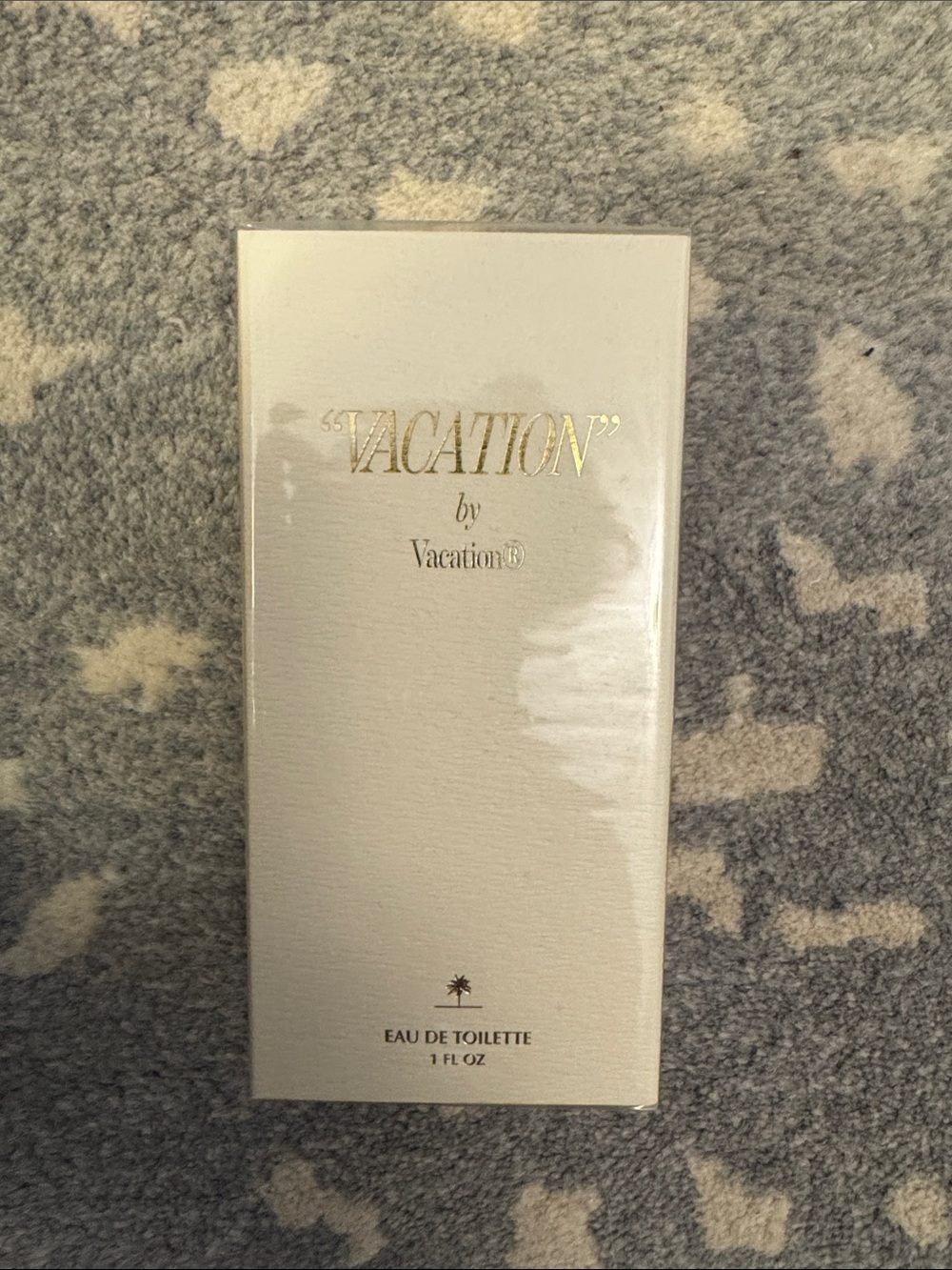 NWT "VACATION" Eau de Toilette - Cream & Gold Box
